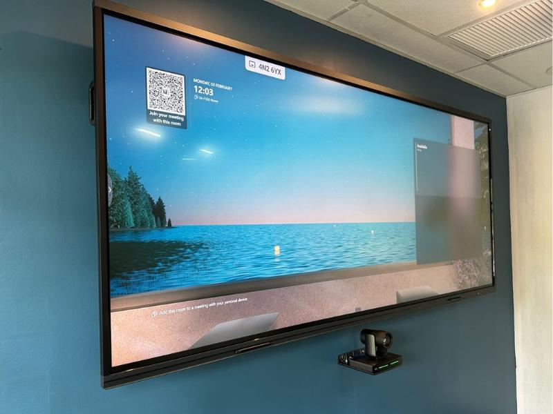105" Panora 21:9 Ultra Wide Interactive display 