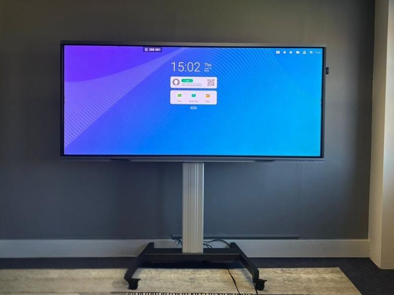 105" Panora Ultra-Wide Interactive Display 